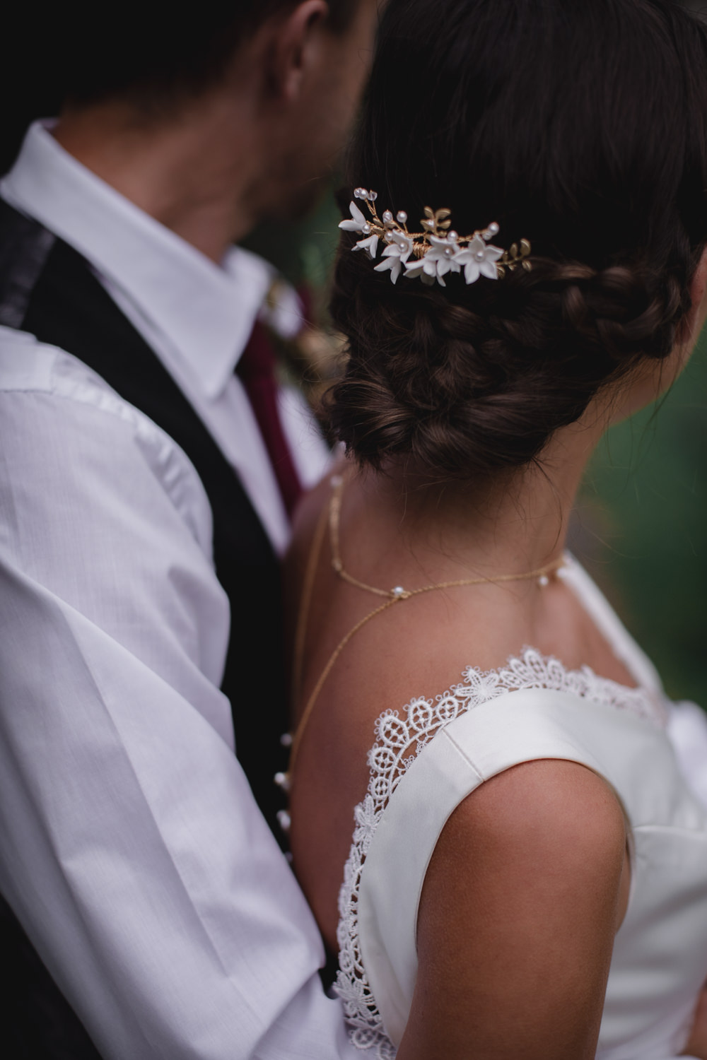 Rustic Intimate Wedding With Romantic Vibes at Findon Manor