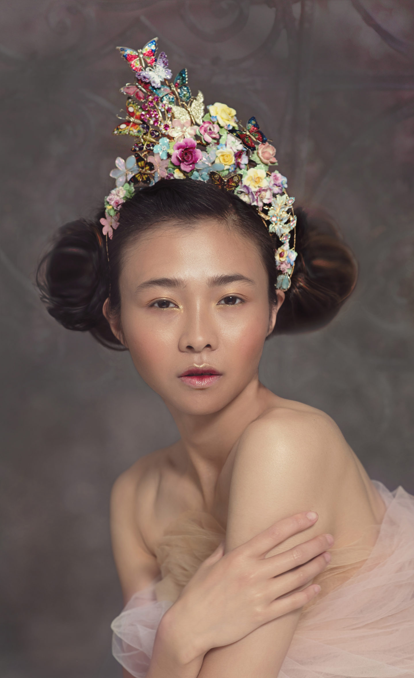 Re-cycled Floral Bridal Accessories For An Avant Garde Wedding Look