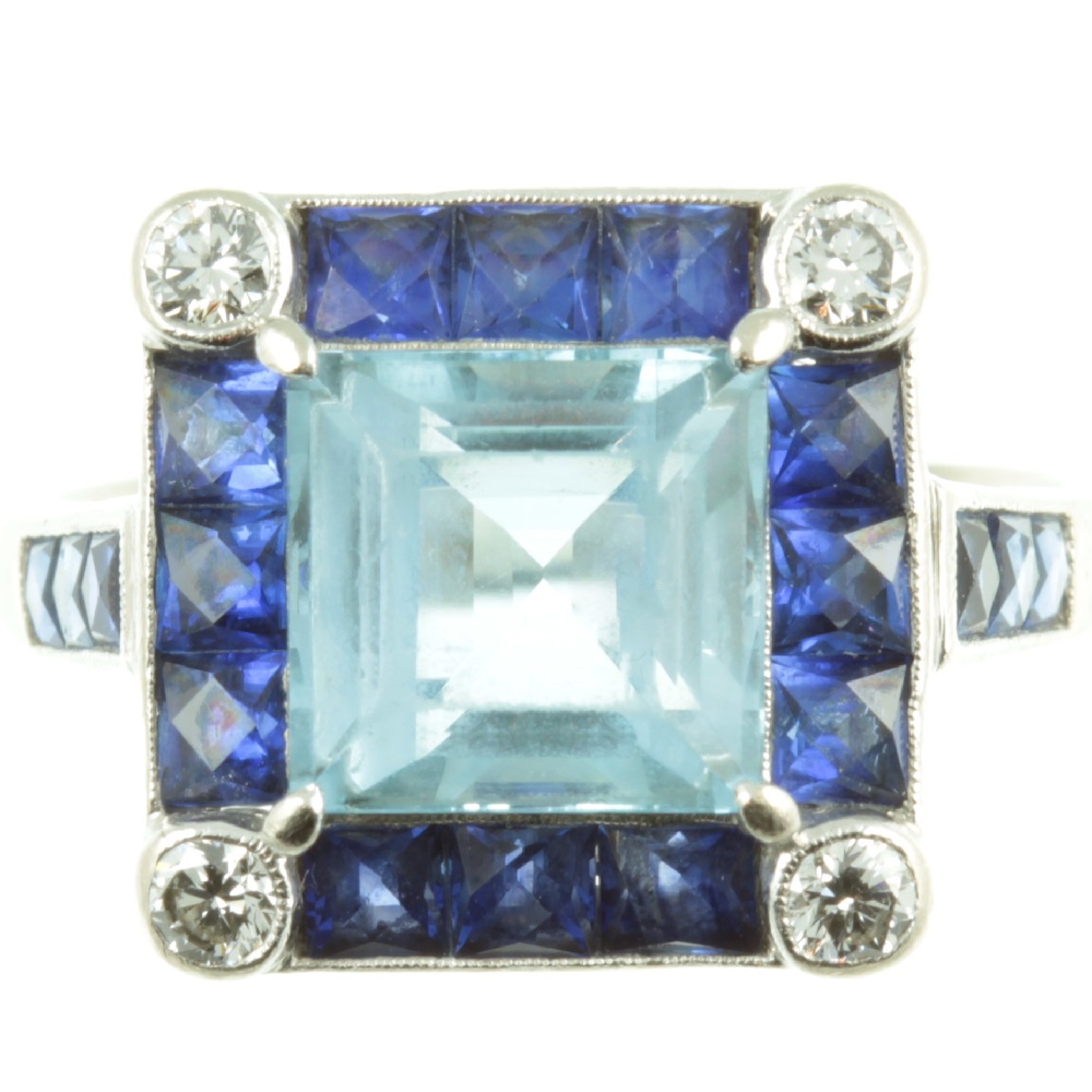 5 Reasons To Buy An Antique Engagement Ring With Carus Jewellery