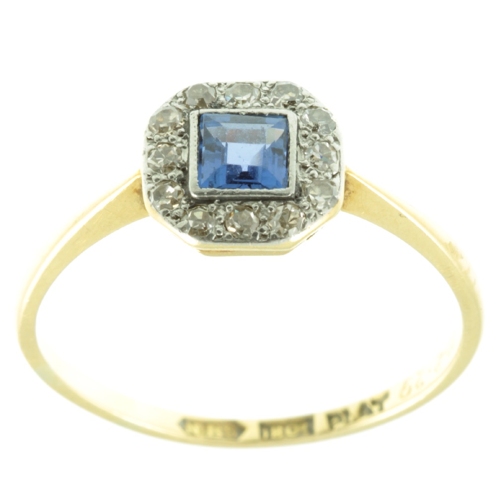 5 Reasons To Buy An Antique Engagement Ring With Carus Jewellery