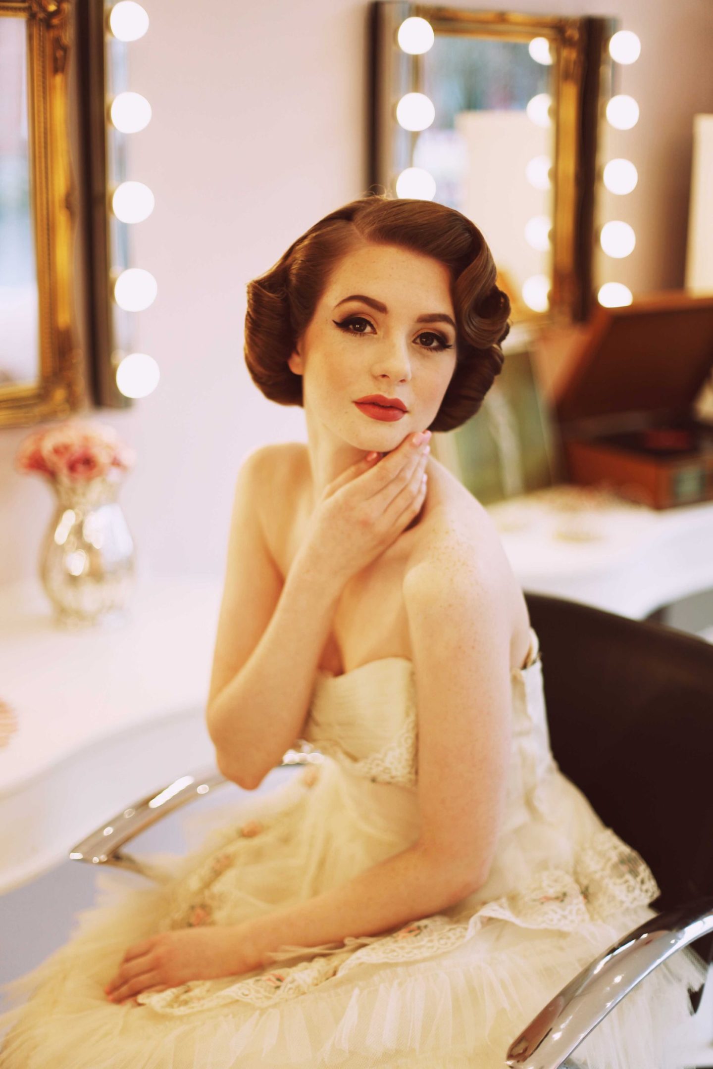 Vintage Wedding Dresses; 5 Bridal Looks For Your 1950's Wedding