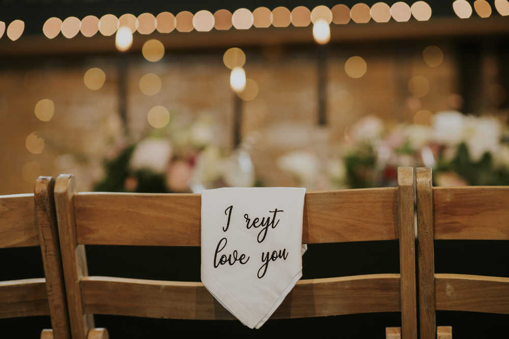 Embroidered Linen Napkins for Weddings