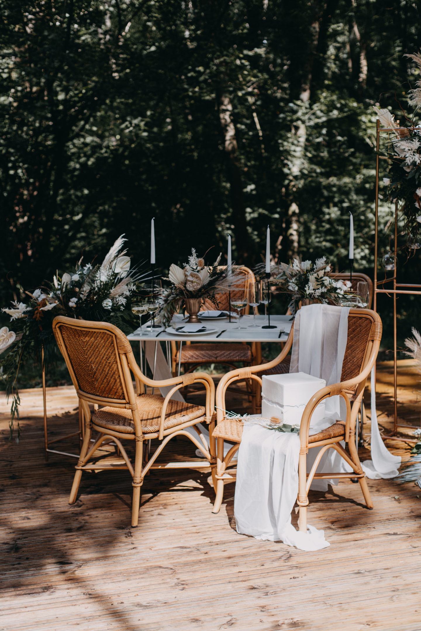 Modern Luxe Outdoor Wedding at Once Upon a Woodland, Hurley