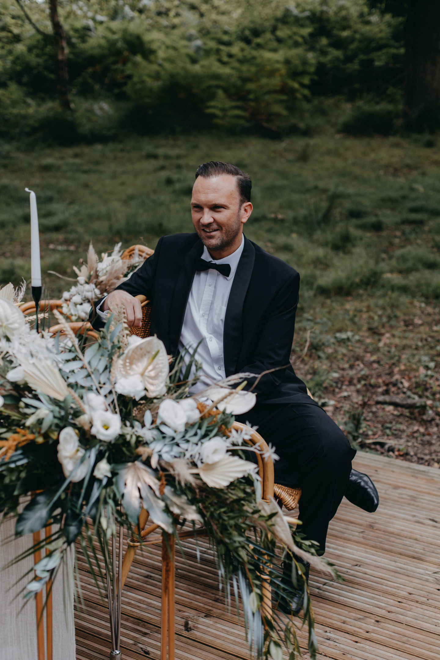 Modern Luxe Outdoor Wedding at Once Upon a Woodland, Hurley