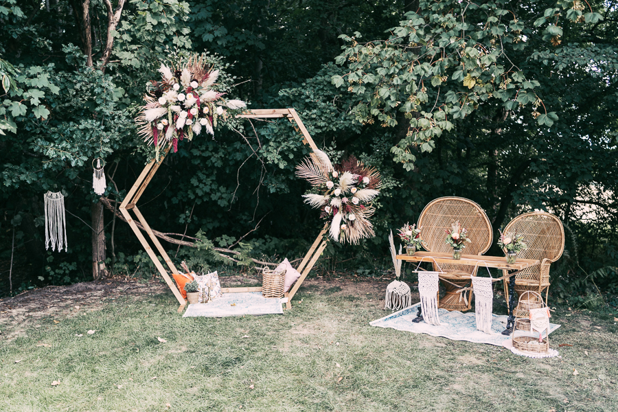 Outdoor Boho Tent Wedding With Relaxed Vibes The Quill Kent 