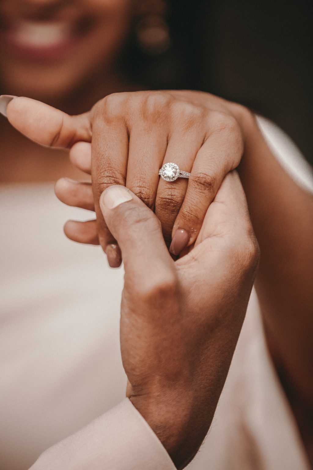 How to Get the Best Diamond Engagement Ring for Your Money