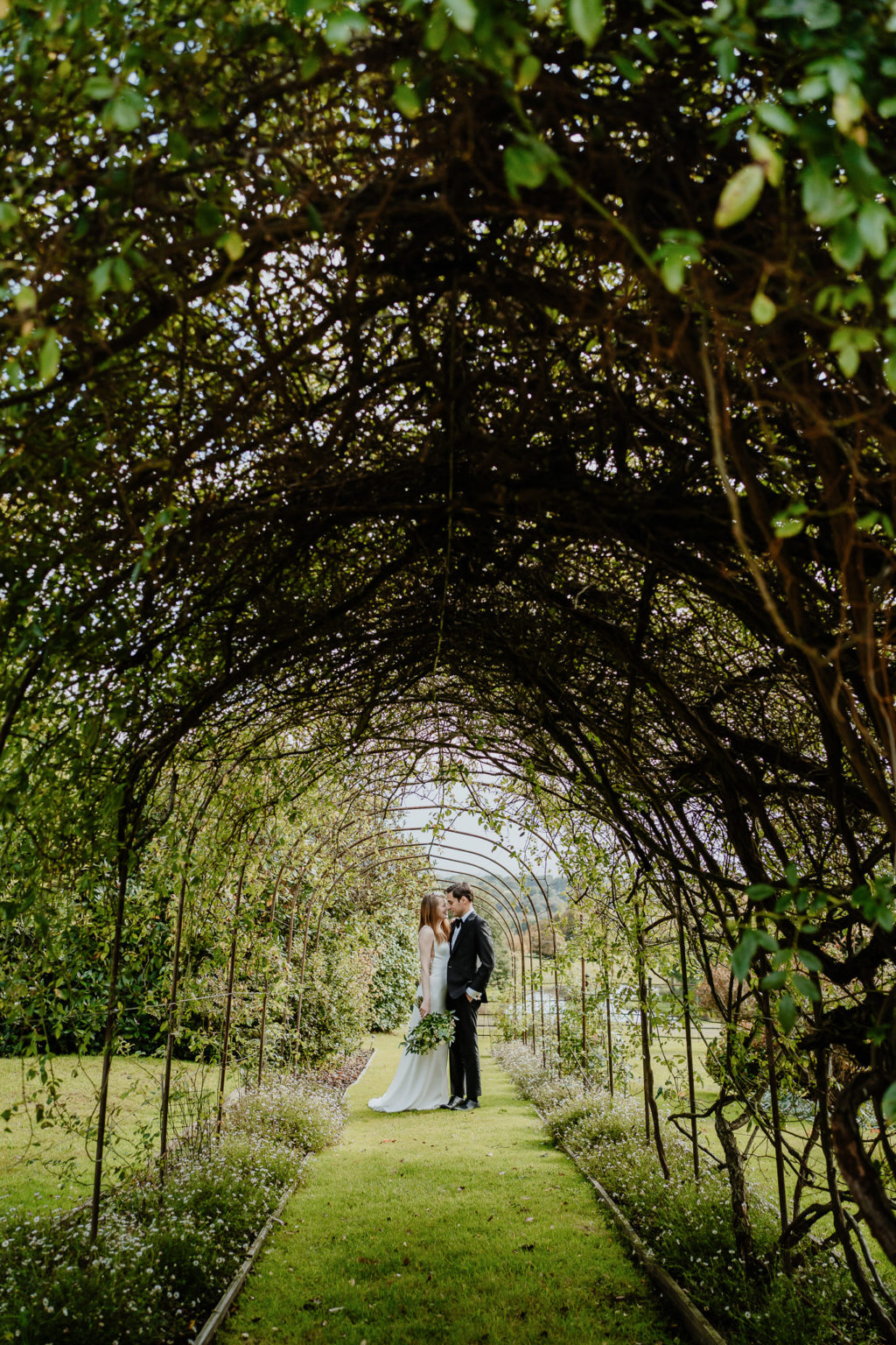 Elegant Black Tie Wedding With Hollywood Glamour At Wadhurst Castle, Kent