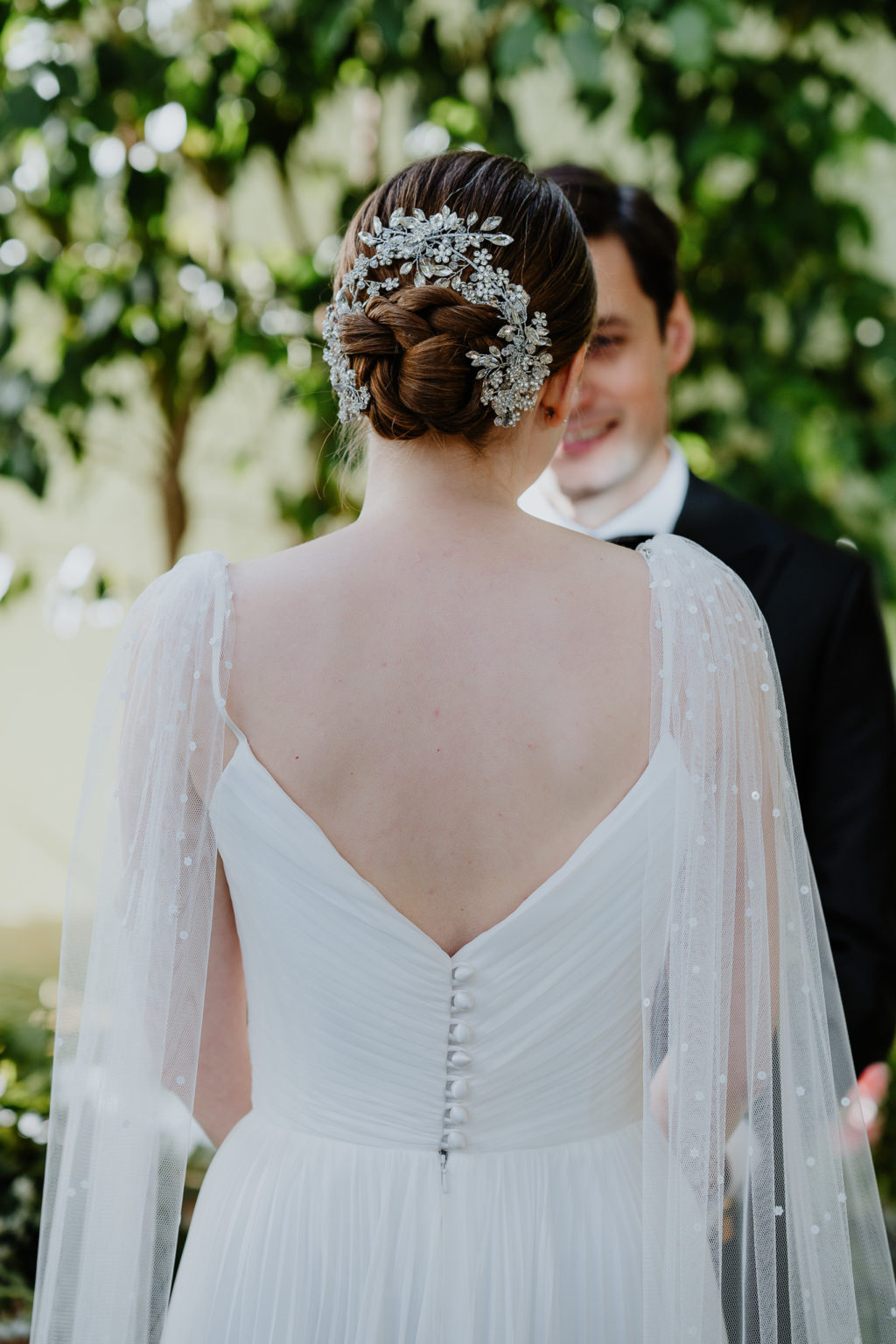 Elegant Black Tie Wedding With Hollywood Glamour At Wadhurst Castle, Kent