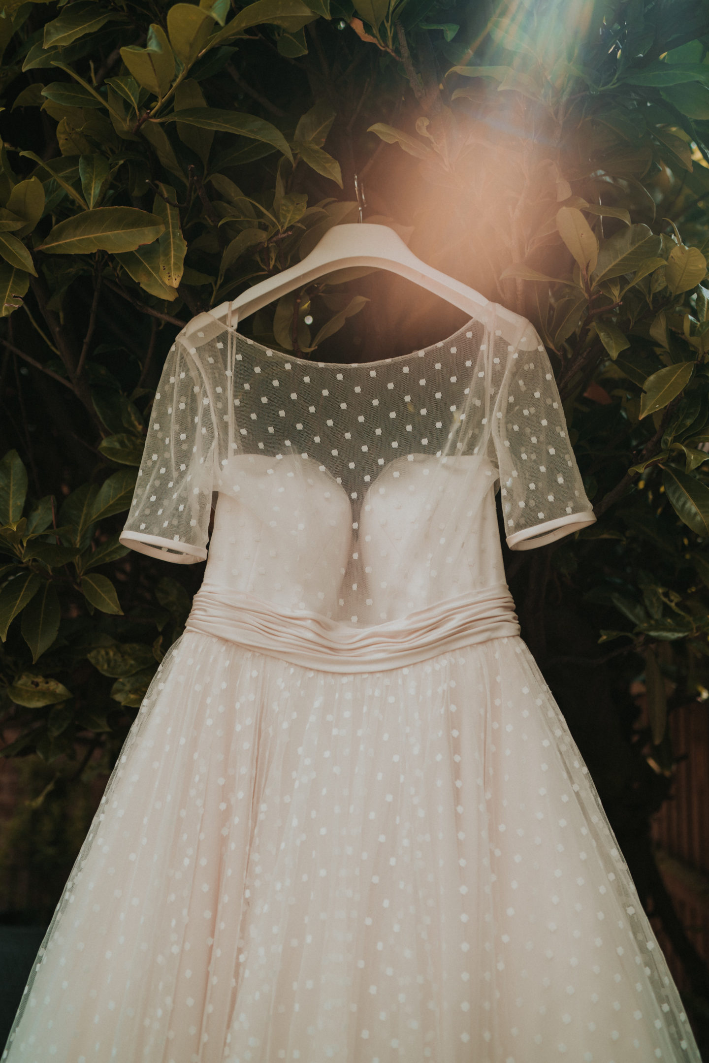 Intimate Ethical DIY Wedding With Vegan Food and Vintage Vibes
