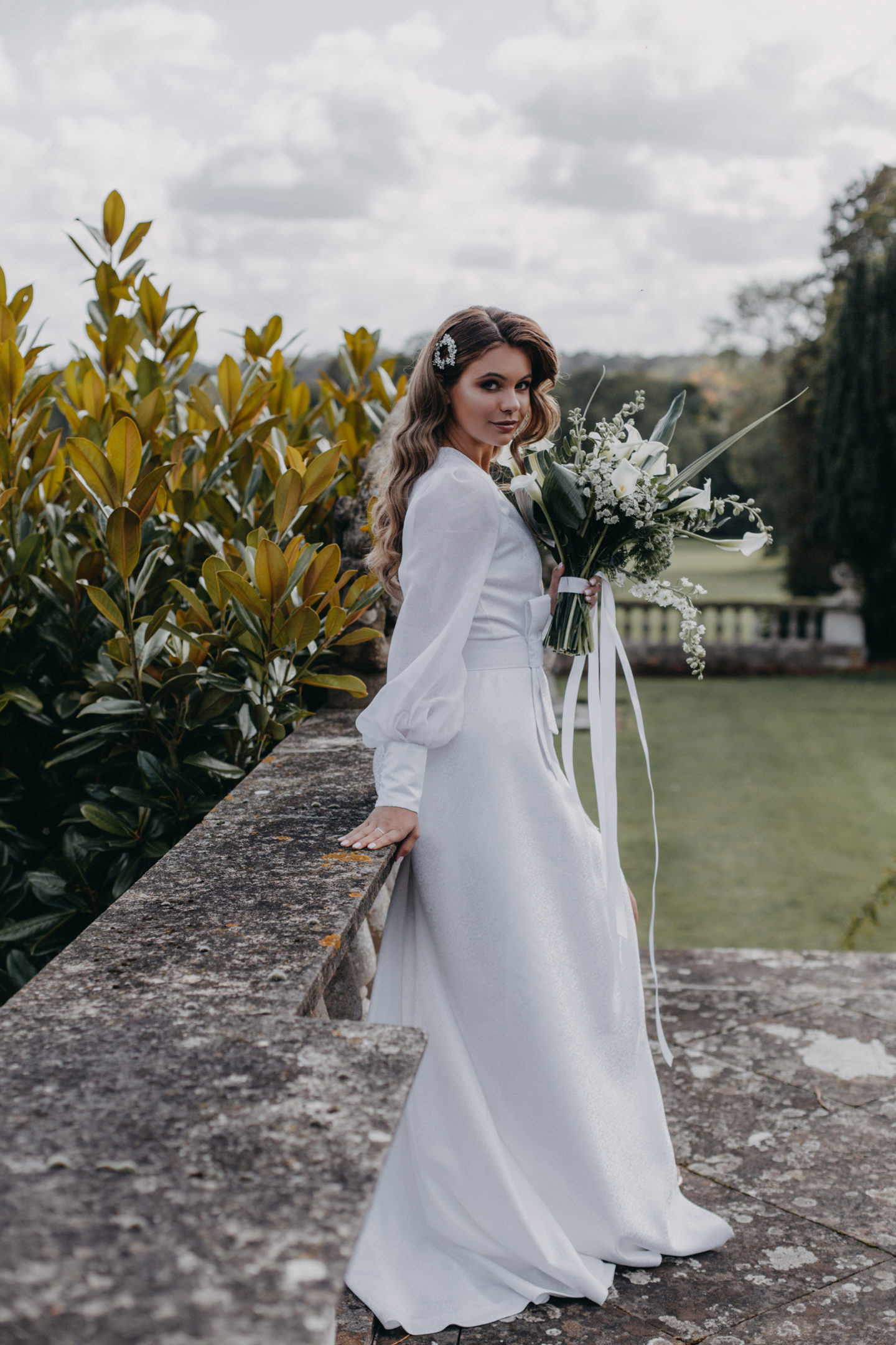 Contemporary Luxe Wedding with Chic Wedding Dress At Sennowe Park, Norfolk