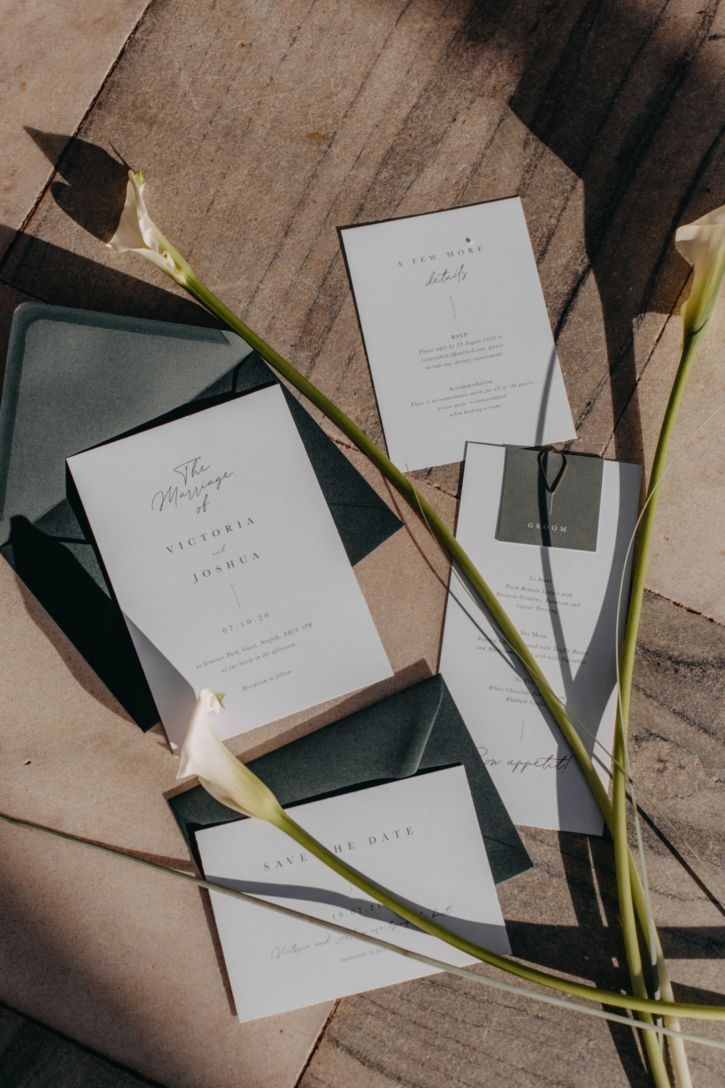 Contemporary Luxe Wedding with Chic Wedding Dress At Sennowe Park, Norfolk