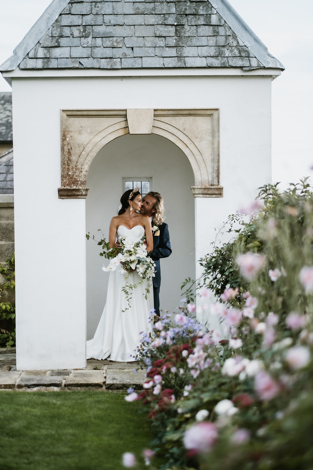 Intimate Wedding With Gold and Green Luxury Styling At Hendall Manor Barns, Sussex