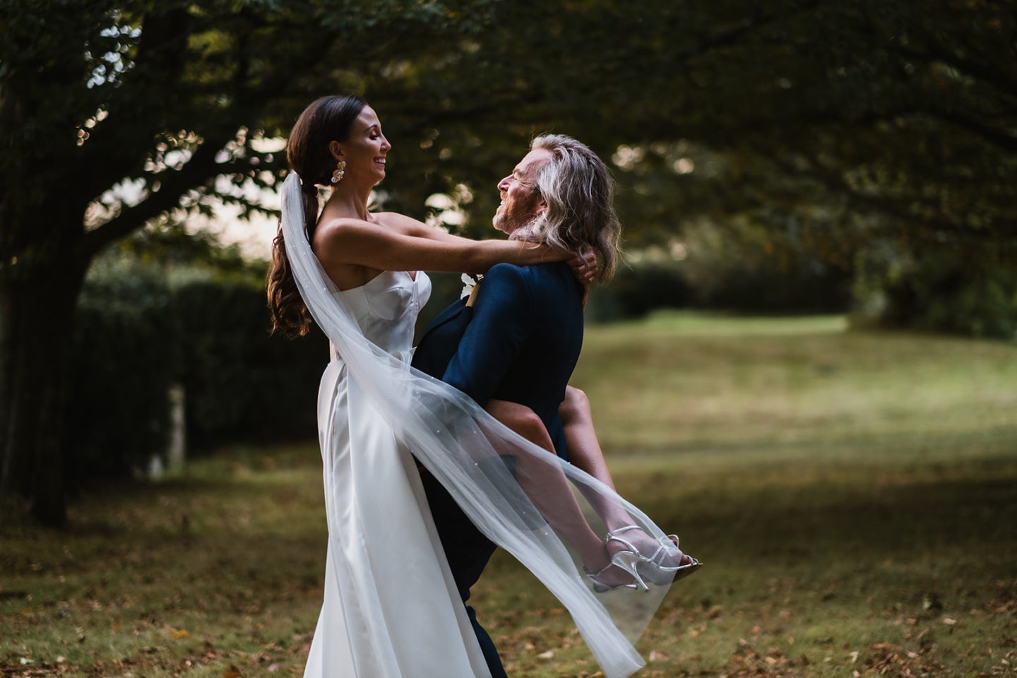 Intimate Wedding With Gold and Green Luxury Styling At Hendall Manor Barns, Sussex