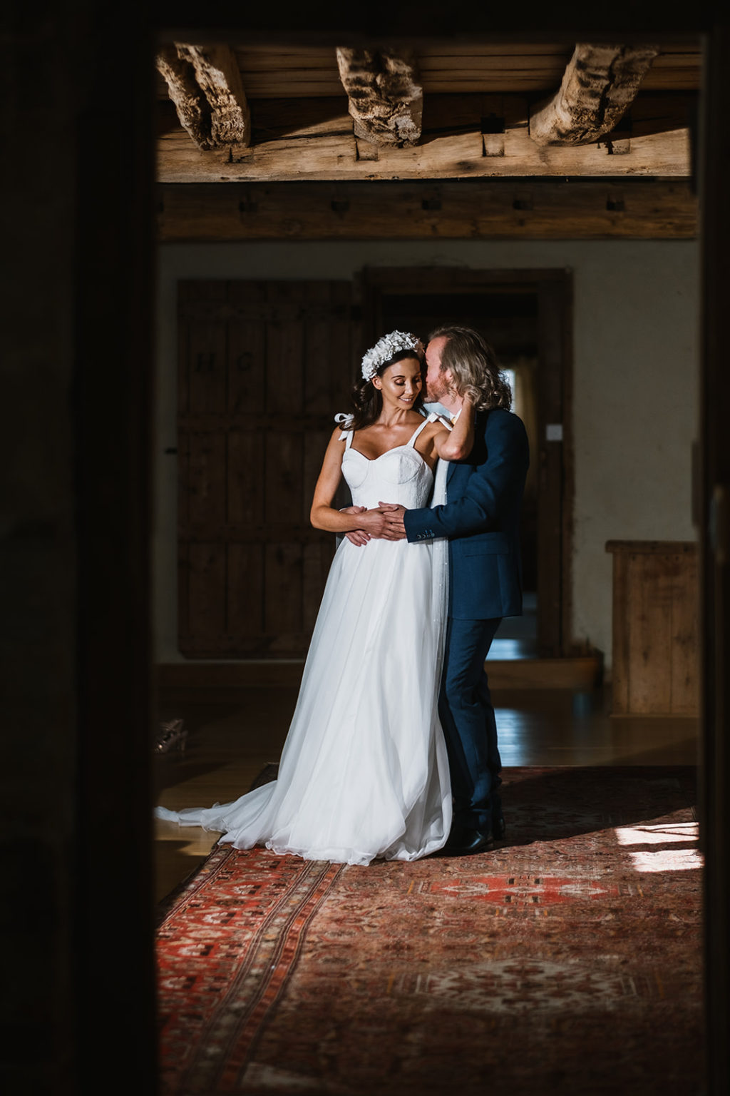Intimate Wedding With Gold and Green Luxury Styling At Hendall Manor Barns, Sussex