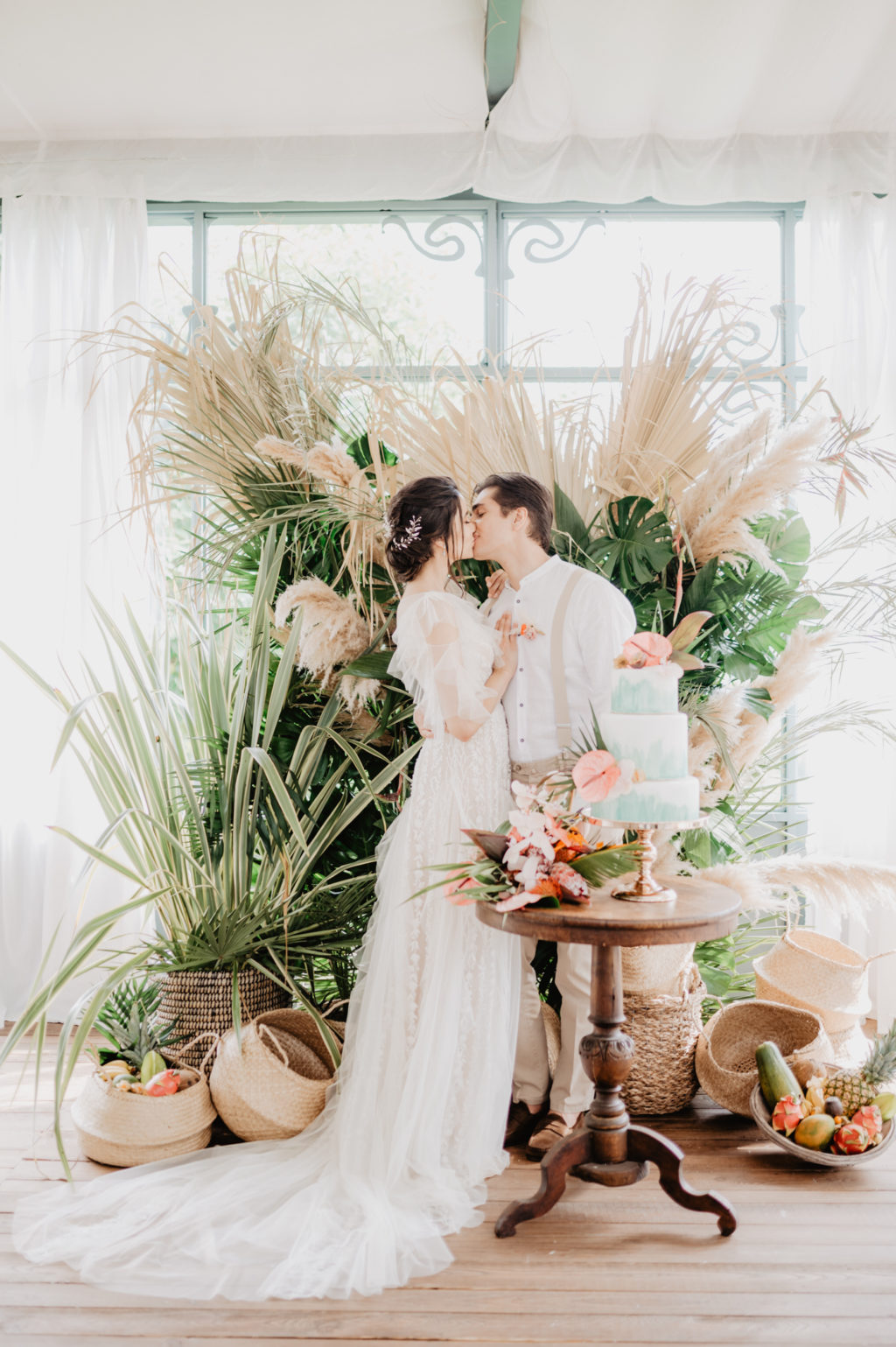 Luxury Boho Wedding With Tropical Vibes in Italy