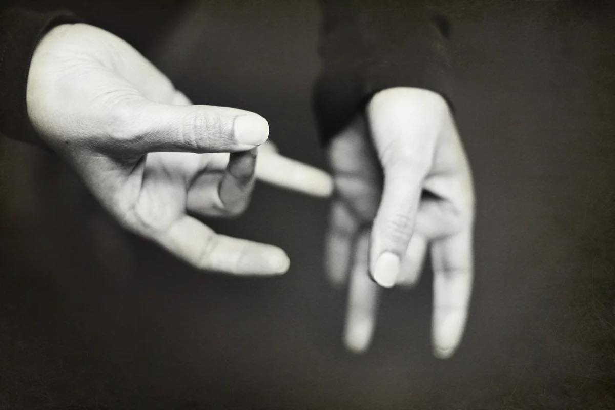 5 Tips For Planning A Wedding With Deaf or Hard of Hearing Guests 