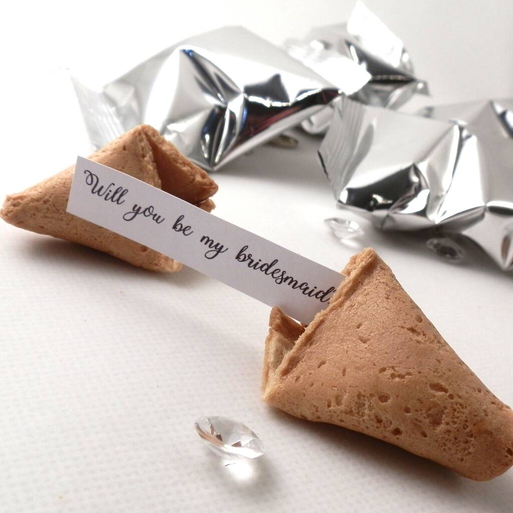 7 Creative Ways To Ask Your Friend To Be Your Bridesmaid