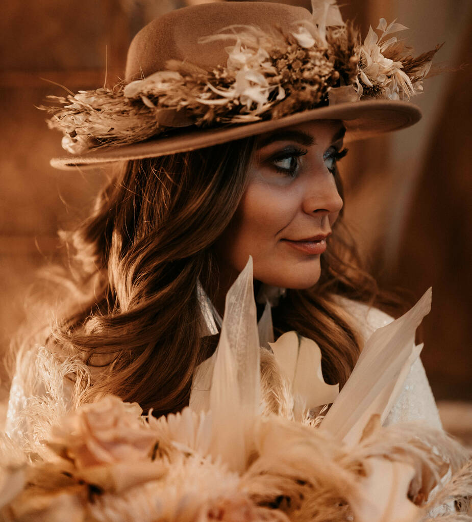 5 Creative Bridal Hat Looks For Your Wedding Day