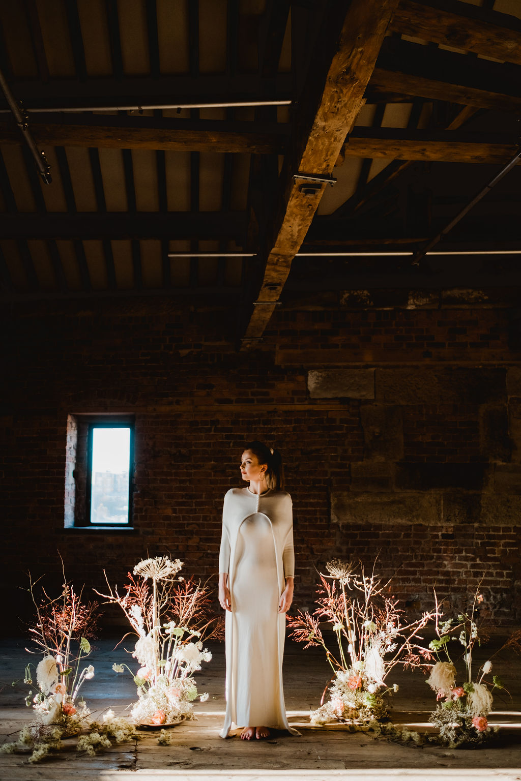 Minimal Wedding Day Style: Modern Bridal Looks For The Modern Bride