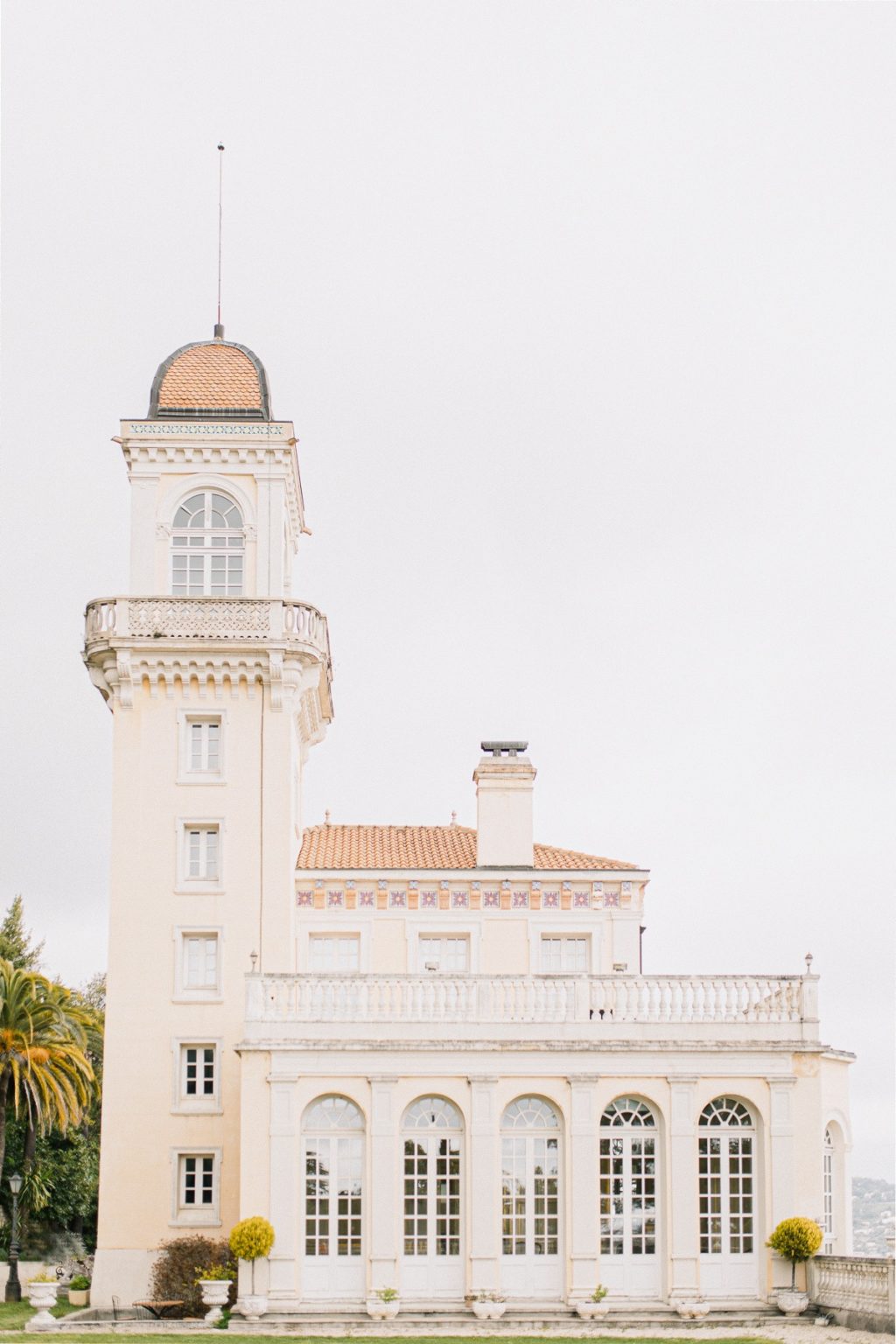 Chic Black and Gold Destination Wedding at Chateau Saint Georges, France