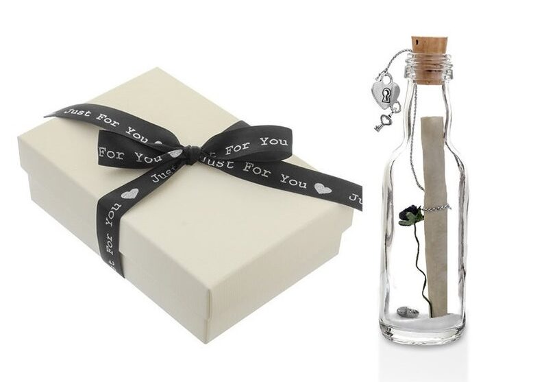 Christmas Wedding Gift Ideas For A Festive Wedding Day