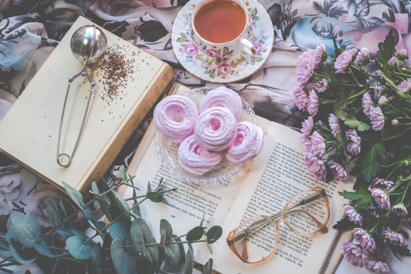 7 Romantic Wedding Readings From Books 