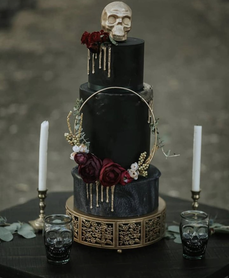 Halloween Wedding Cake Ideas For Your Wedding Day