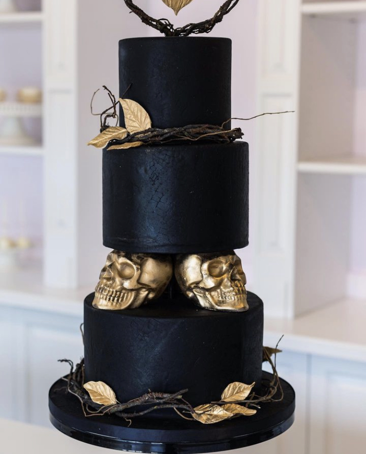 Halloween Wedding Cake Ideas For Your Wedding Day