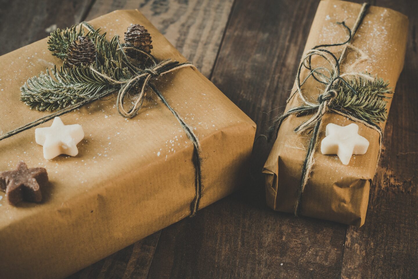 Christmas Wedding Gift Ideas For A Festive Wedding Day