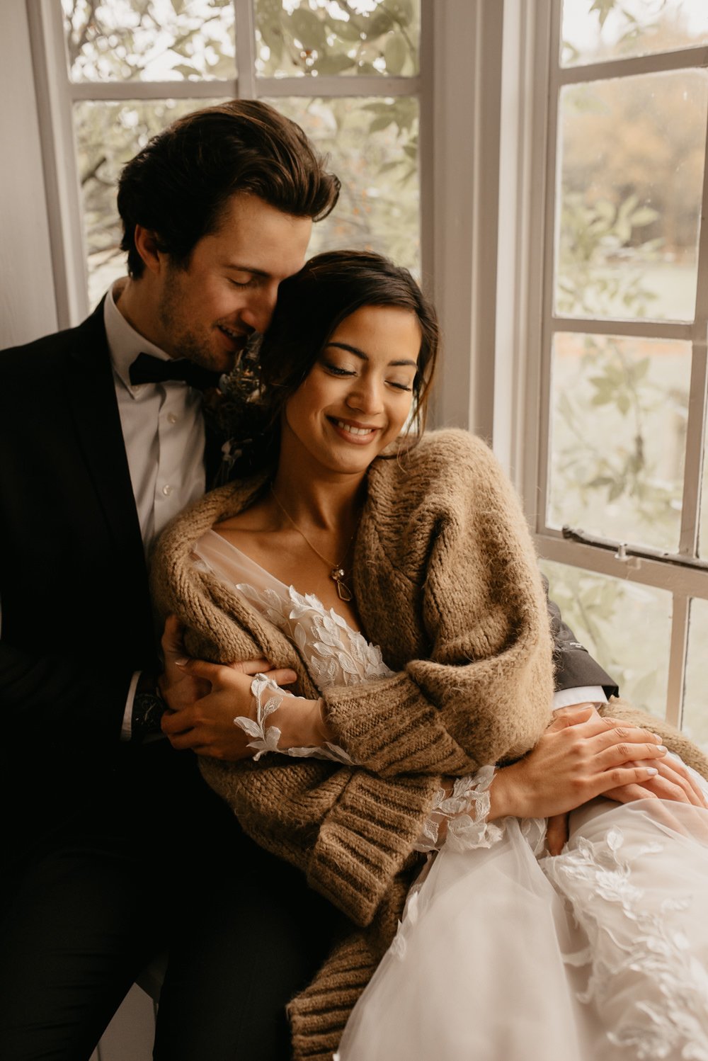  Intimate Christmas Wedding With Celestial Styling