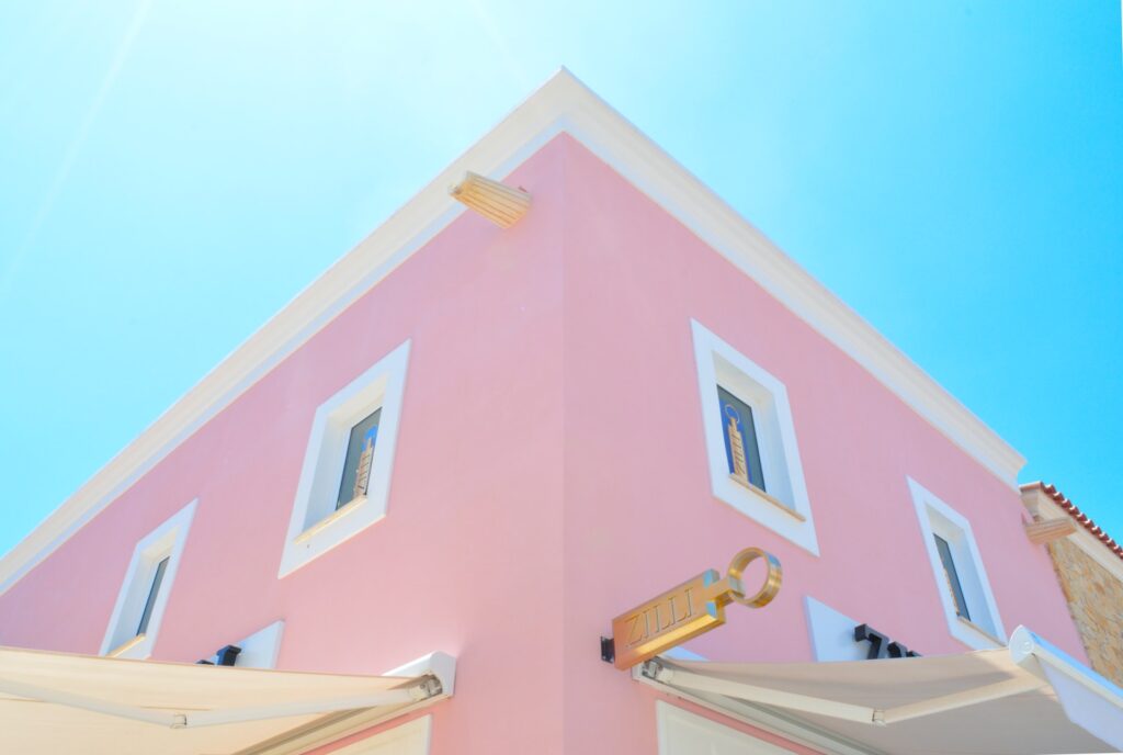 Top 5 Tips For Newly Weds Moving Abroad