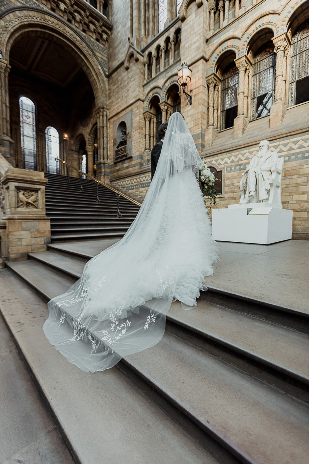 Luxury City Elopement At The Natural History Museum