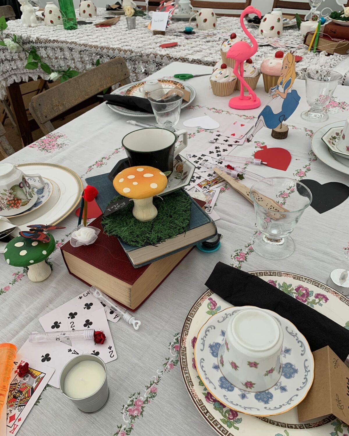 Wonderland wedding details - preloved items