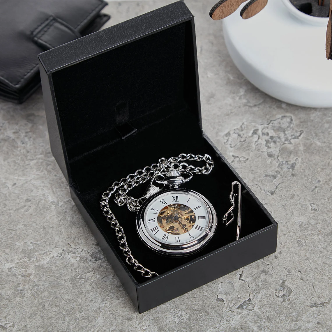 15 Father of The Bride Gift Ideas For Your Your Wedding Day