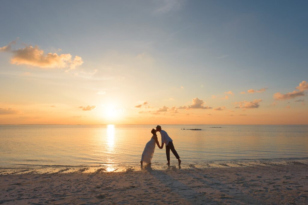 Keep The Sting Out Of Your Surprise Honeymoon With These Crucial Tips