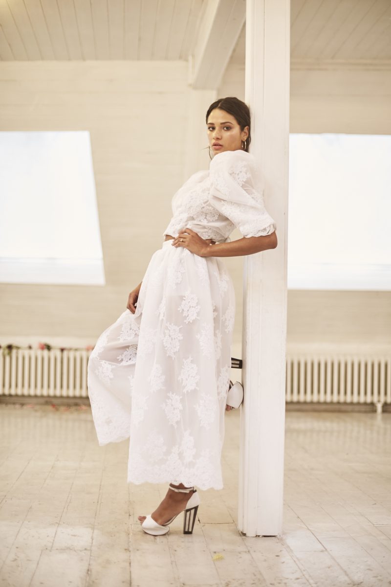 10 Winter Wedding Dress Ideas For The Modern Eco Bride