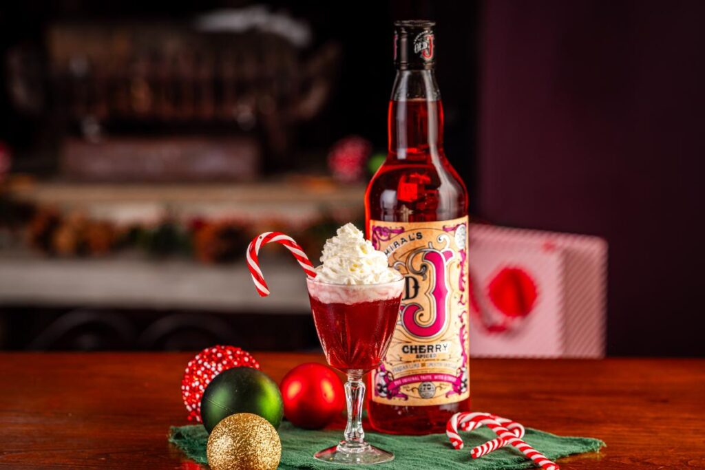 6 Festive Cocktails For Your Christmas Wedding (Or For Any Day!)