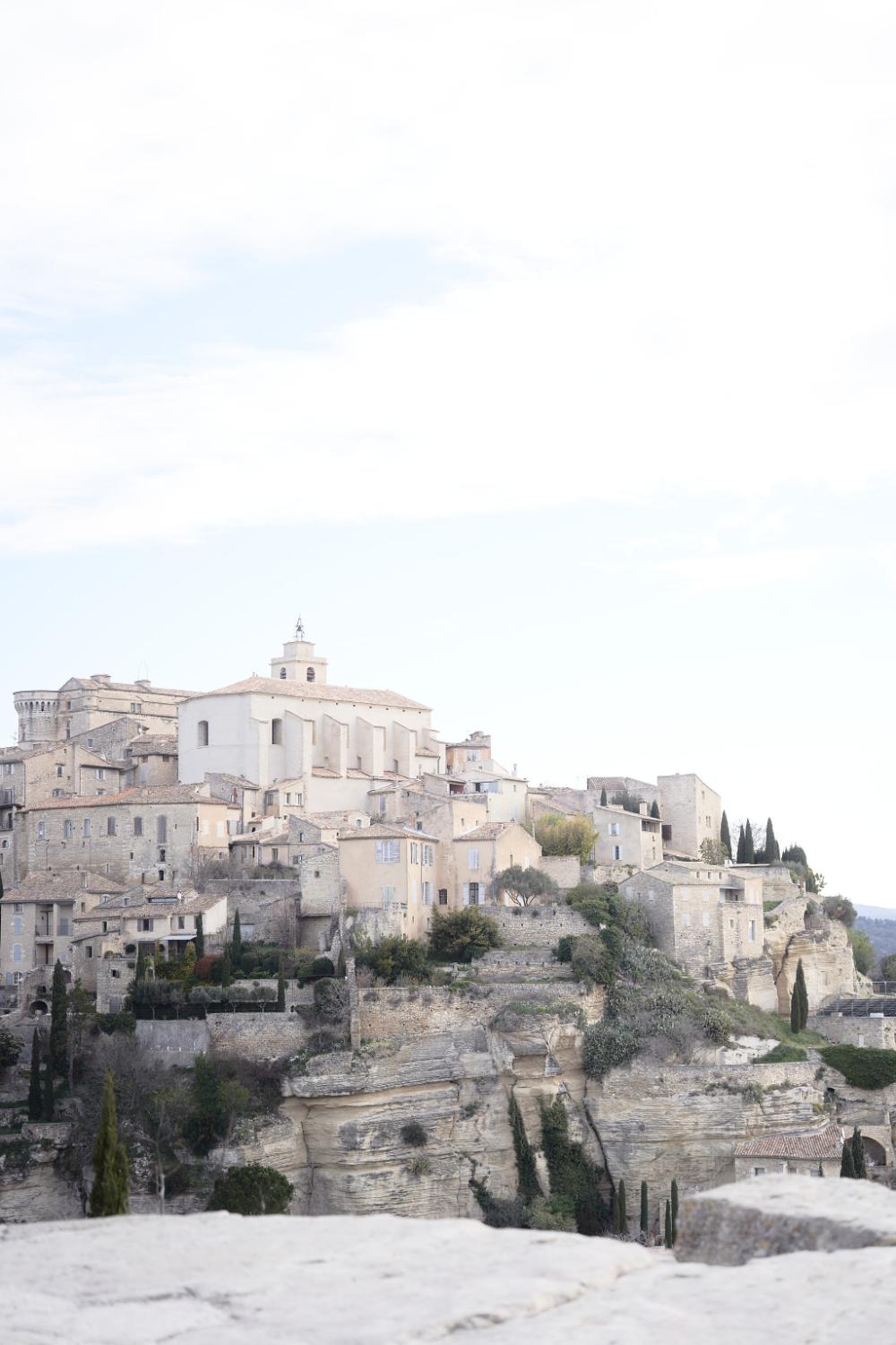 How To Plan A Beautiful Engagement Shoot In Gordes, Provence