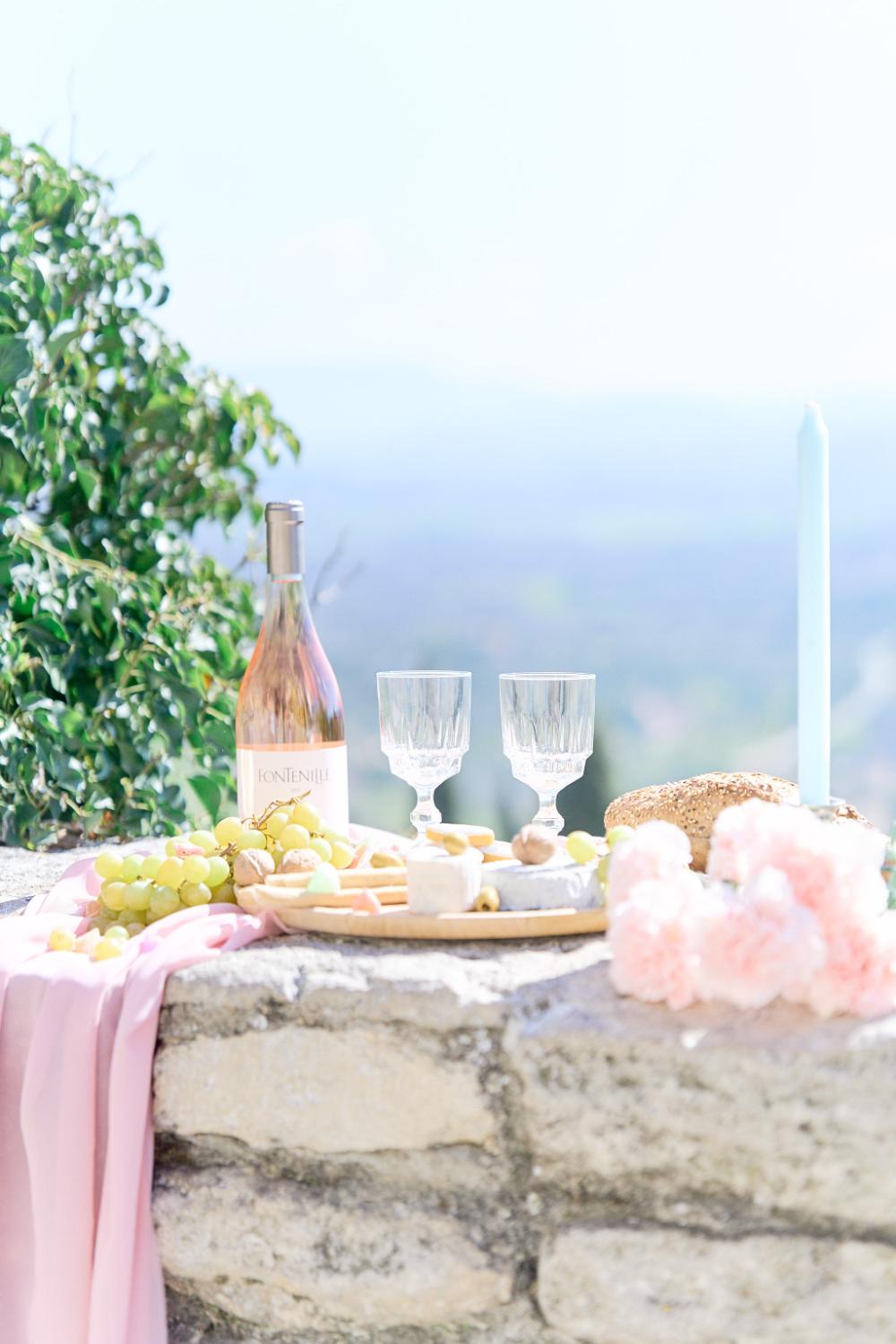 How To Plan A Beautiful Engagement Shoot In Gordes, Provence