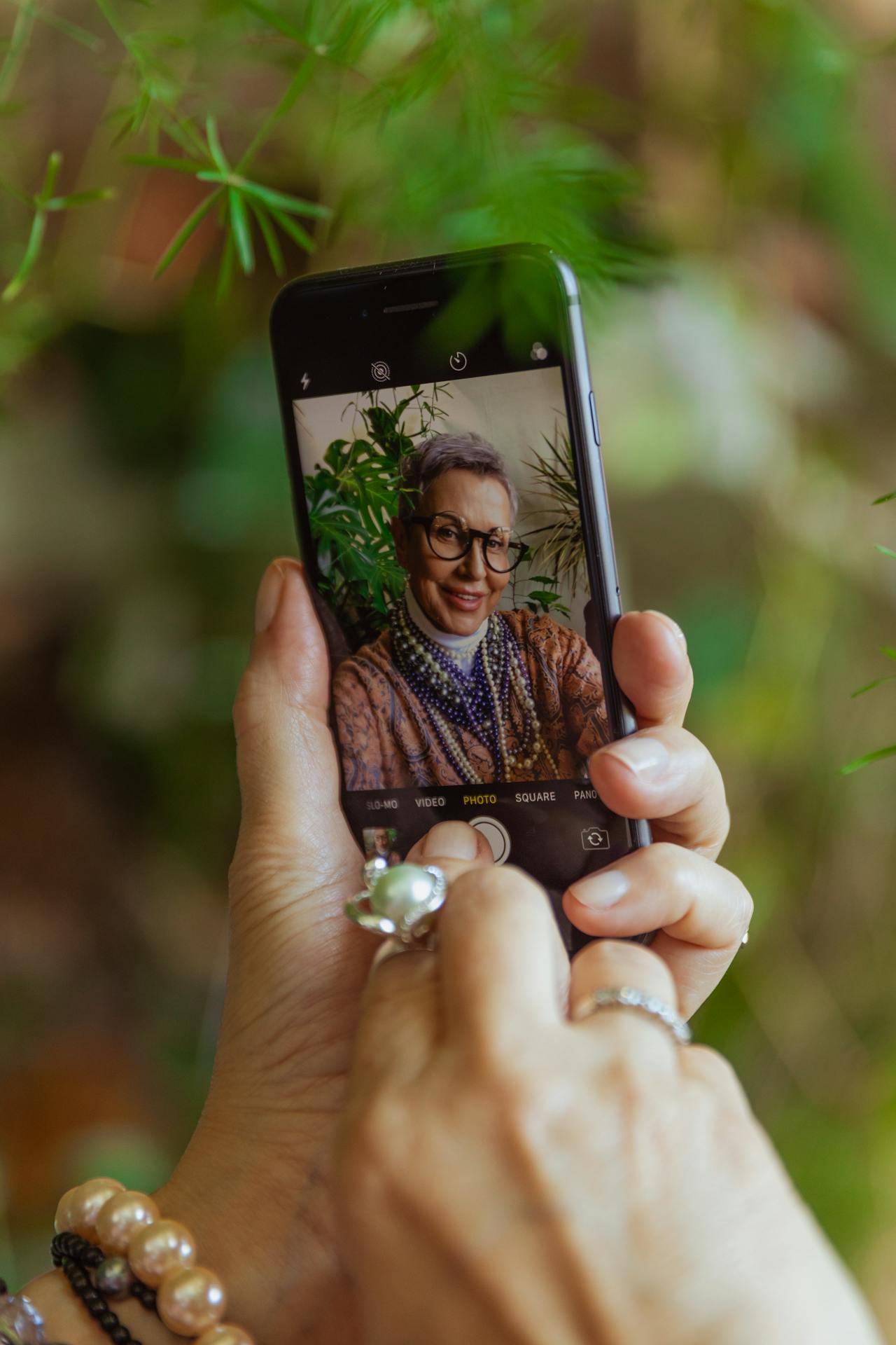 Starting Over: 12 Online Dating Tips For Over 50s
