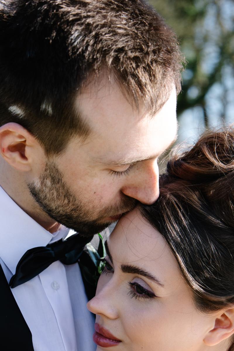 Monochrome Wedding At Crown Lodge