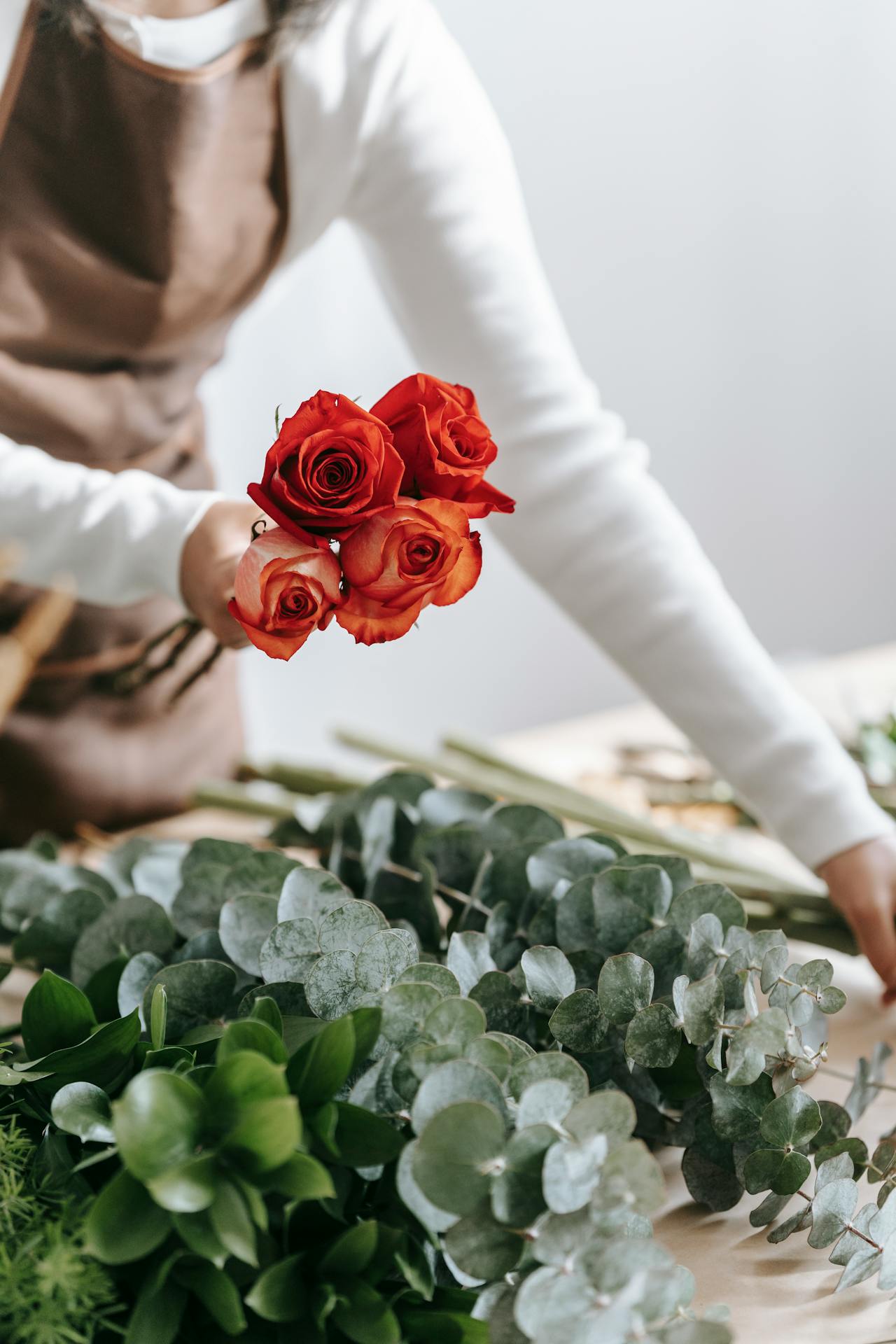 Essential Flower Delivery Tips for Your Wedding Day