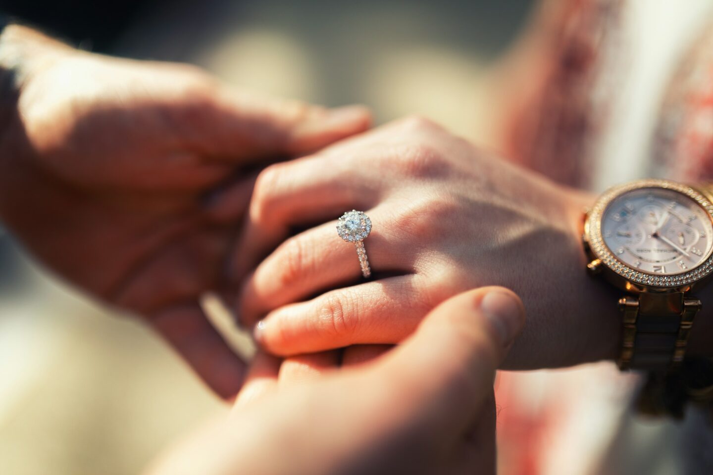 The Role of Watches in Wedding Photography: Capturing Moments of Time