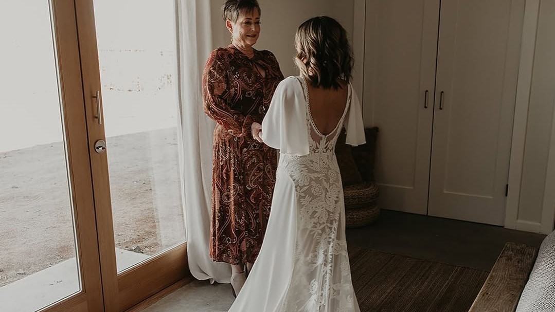 Why Modern Brides Choose Unique Wedding Dresses Over Traditional Gowns