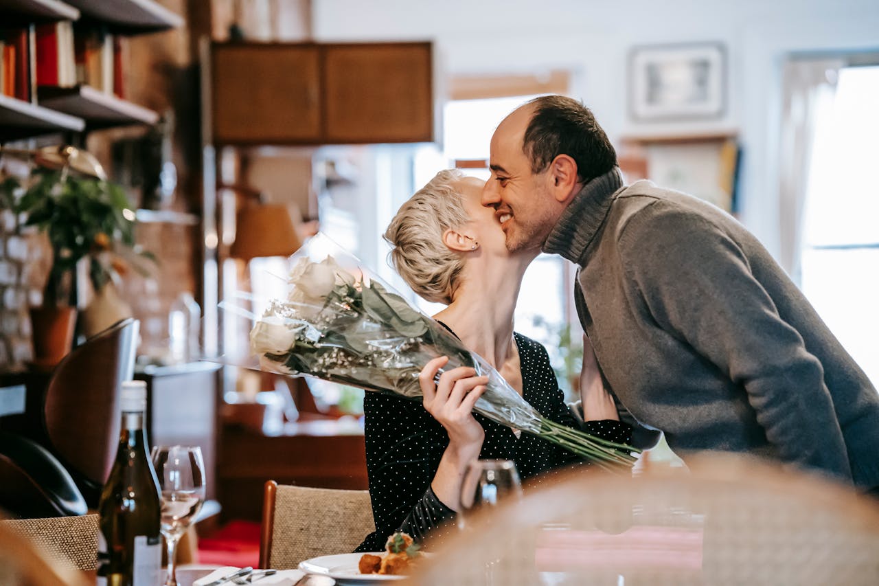 Dating Red Flags at 50+ You Shouldn’t Overlook