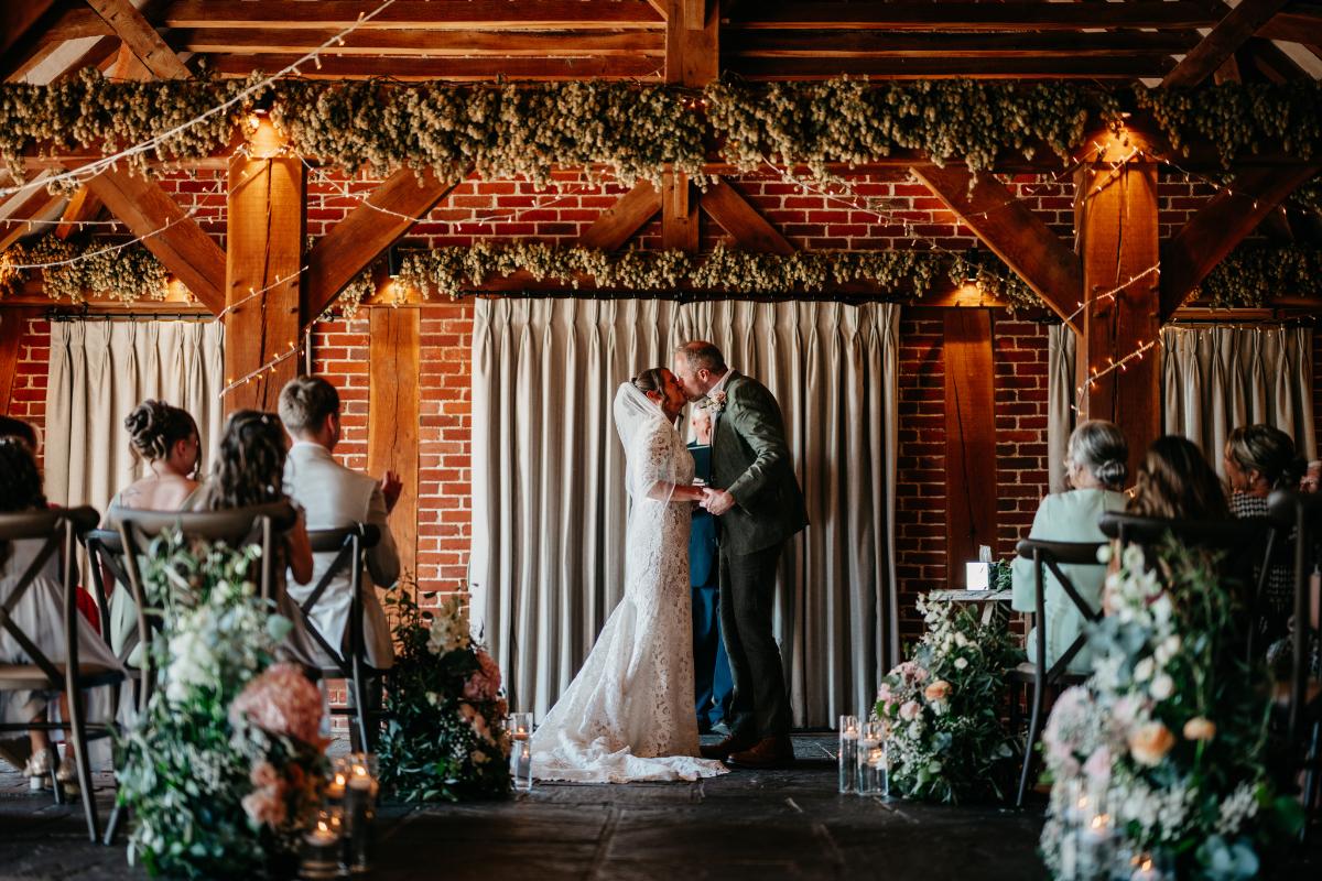 A Relaxed Coastal Wedding on The Isle of Sheppey